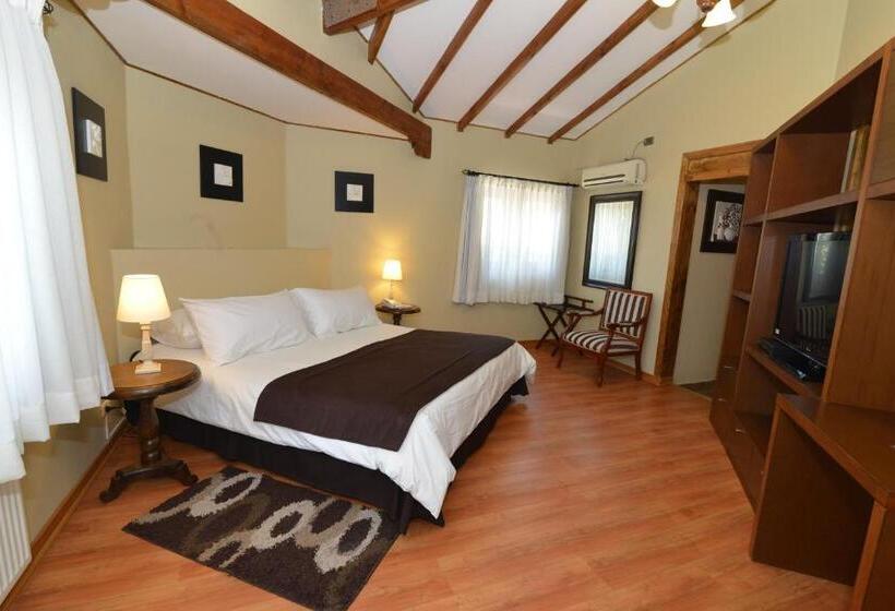 Люкс Кровать Кинг, Howard Johnson Hotel Rinconada De Los Andes