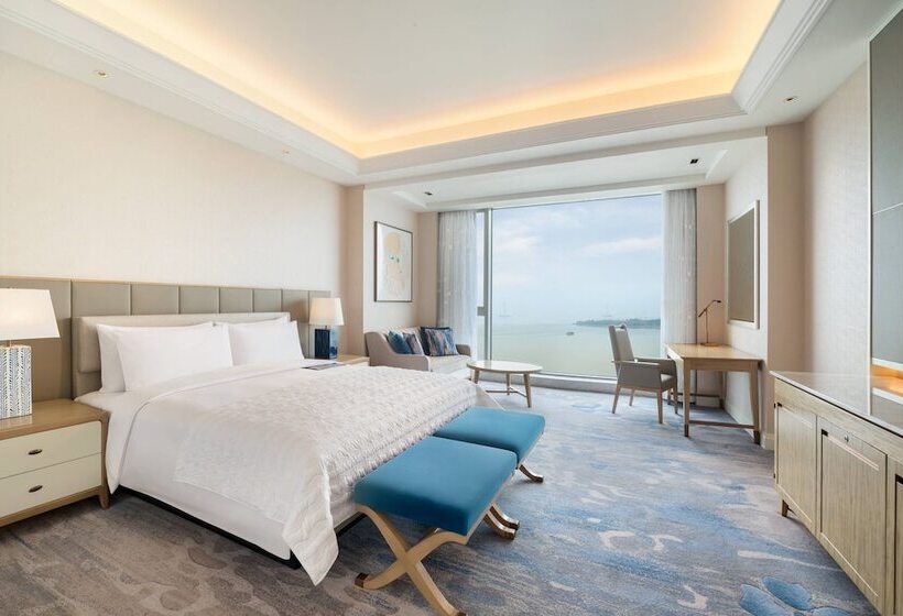 Клубный номер с видом на озеро, Le Méridien Suzhou, Suzhou Bay