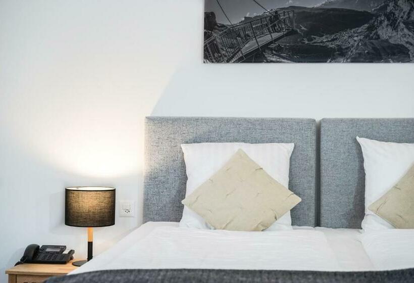 Номер Deluxe, De France By Thermalhotels