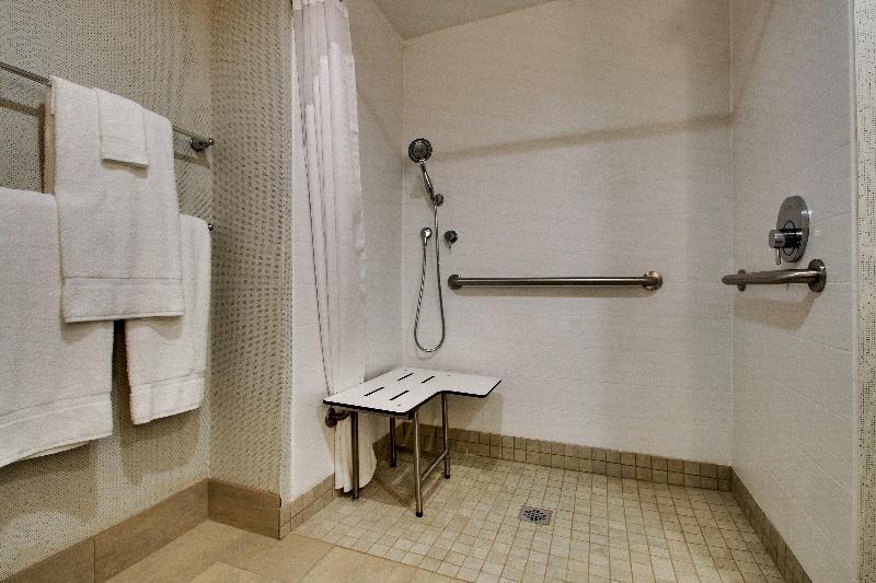 Номер Стандарт Адаптированный для Инвалидов, Holiday Inn Express   Lexington East   Winchester, An Ihg