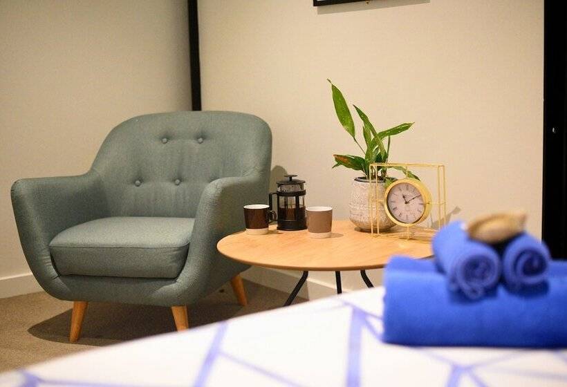 اتاق استاندارد با سرویس بهداشتی مشترک, The Marion Hostel