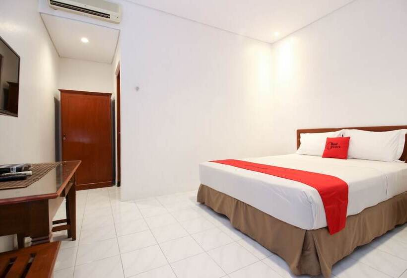 Номер Deluxe, Reddoorz Plus Near Alun Alun Selatan 2