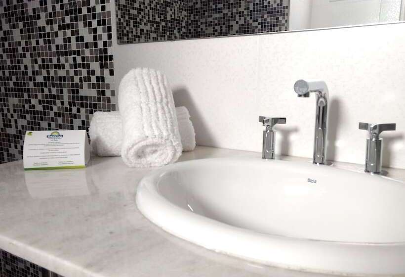 스탠다드 룸 더블 침대 2개, Days Inn & Suites By Wyndham La Plata