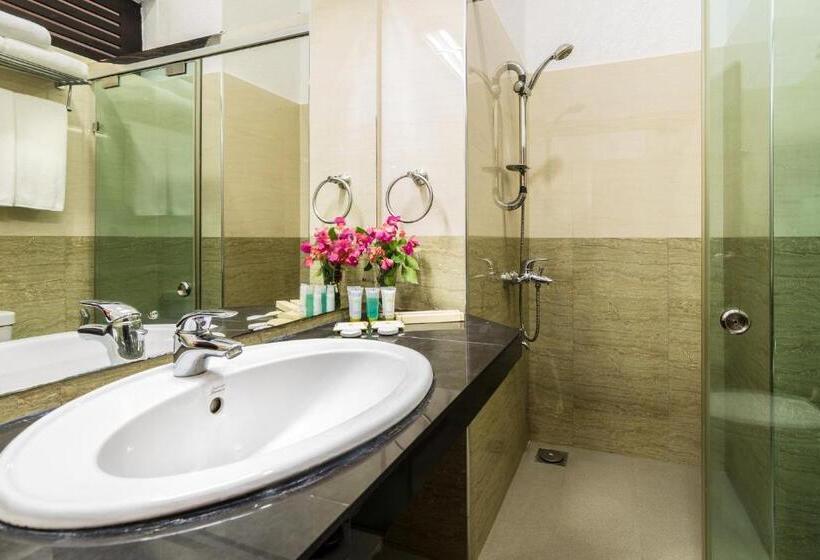 Номер Стандарт с Балконом, Mount Best Hotel  Mount Lavinia