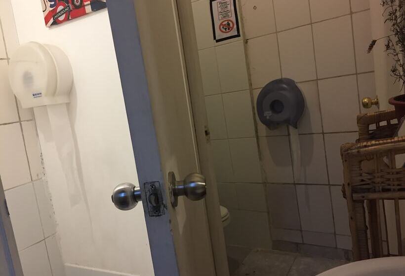 تختخواب در اتاق مشترک, Casa Elias Valpo   Hostel