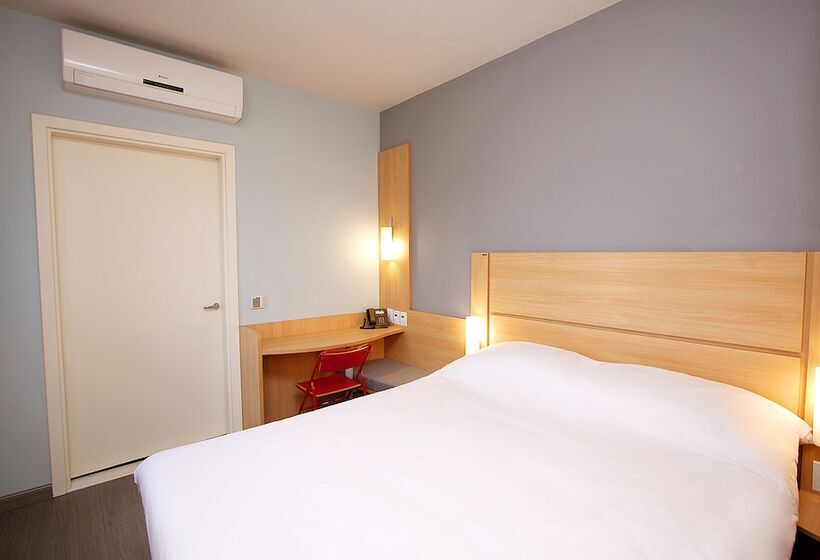 Номер Стандарт, Ibis Montenegro