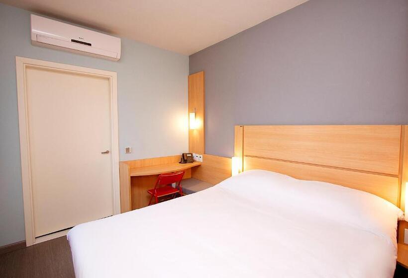 Номер Стандарт, Ibis Montenegro