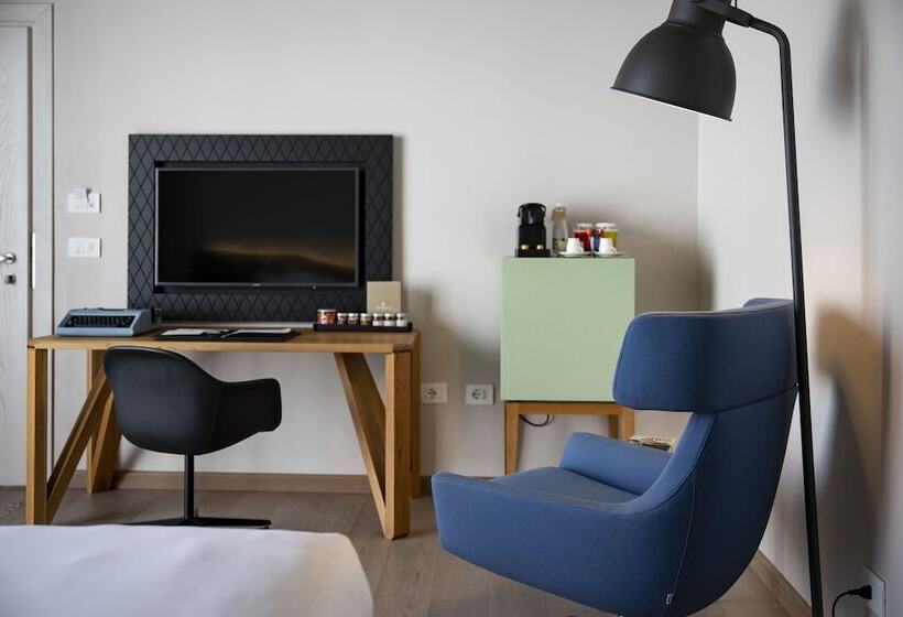 标准间, Savona 18 Suites