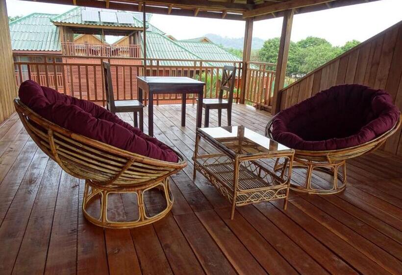 Апартаменты 1 Спальня с Террасой, Ratanakiri Paradise Hotel & Restaurant