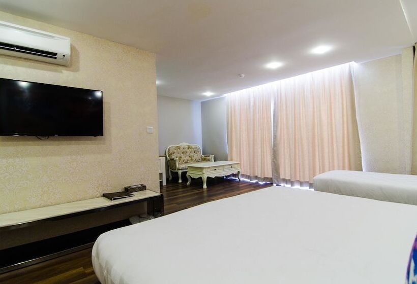 اتاق خانوادگی, Mornington Hotel Sitiawan