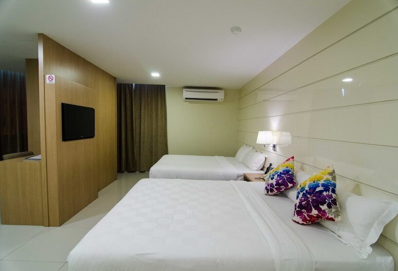 اتاق لوکس خانوادگی, Mornington Hotel Sitiawan