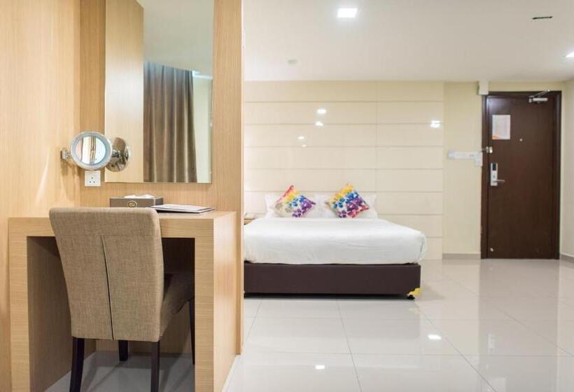 اتاق لوکس خانوادگی, Mornington Hotel Sitiawan