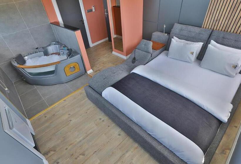 سوئیت با تخت بزرگ, Sweet Home Suite
