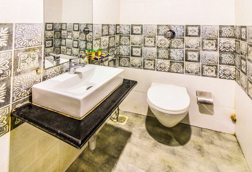 Номер Deluxe, Atlas Plaza By Bizzgrow Hotels