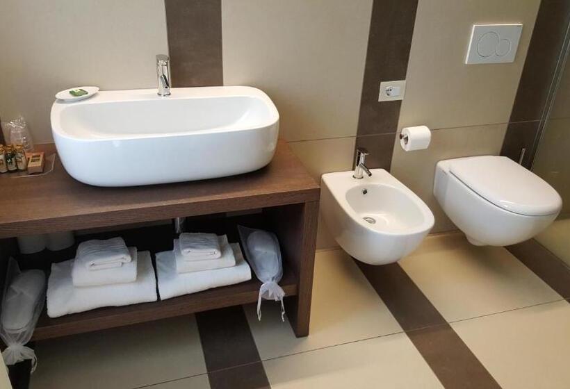 스탠다드 룸 호수 전망, Quercia Belvedere Relais