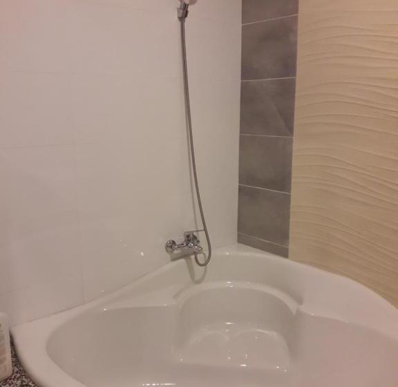 Suite Deluxe Letto King, De Benz Inn