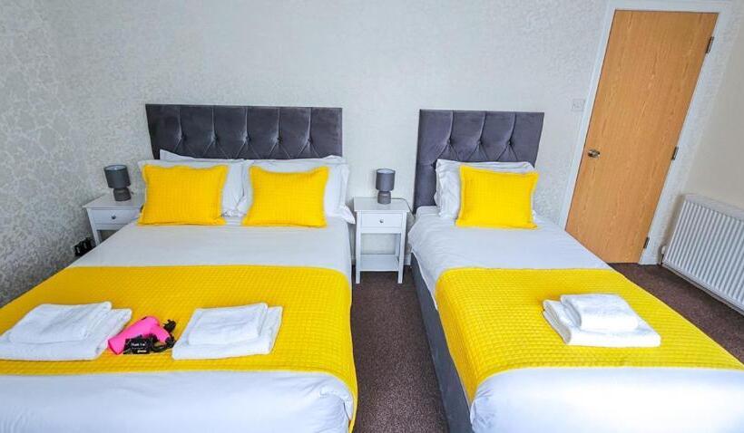 Номер Стандарт Трехместный, Mystayinn Abermar Guest House