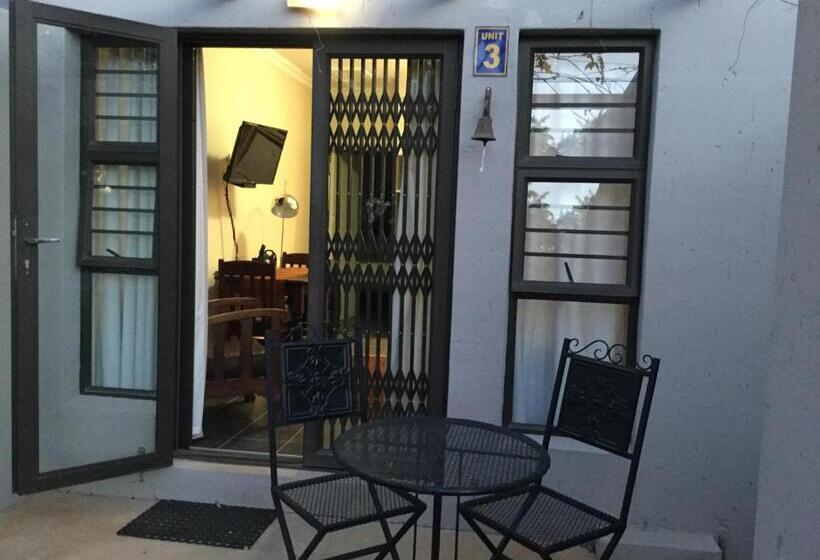 غرفة قياسية, A Little Guesthouse