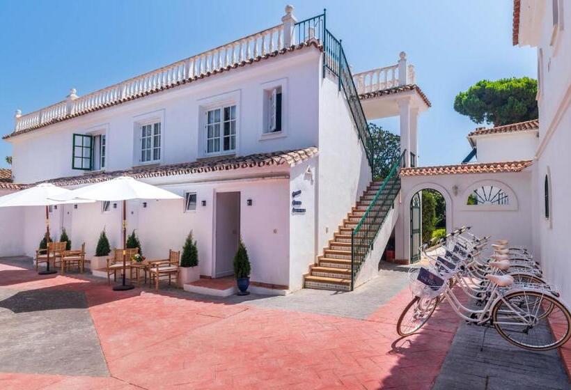 Четырехместный Номер Стандарт Вид на Сад, The Touch Puerto Banús