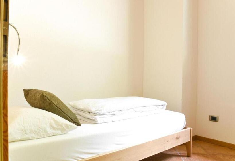 اتاق راحتی سه تخته, Agritur Casteller