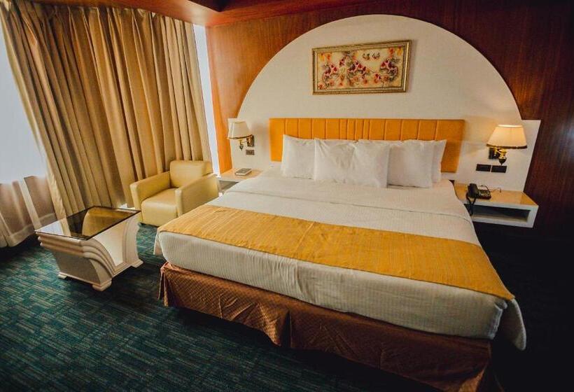 سوئیت با تخت بزرگ, Butuan Grand Palace