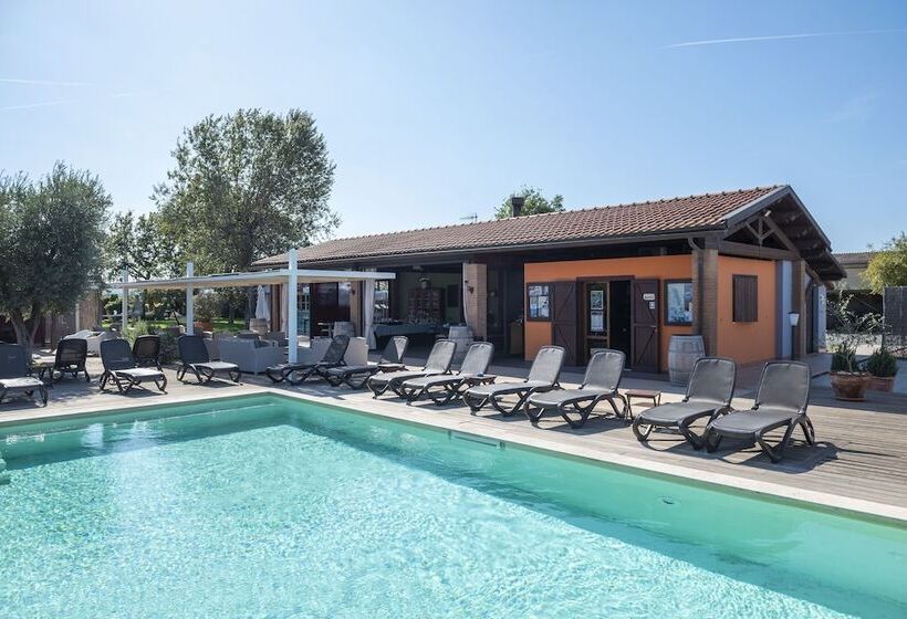 اتاق راحتی, Country Resort Le Due Ruote