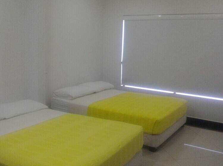 חדר משפחתי, Csi Medellín