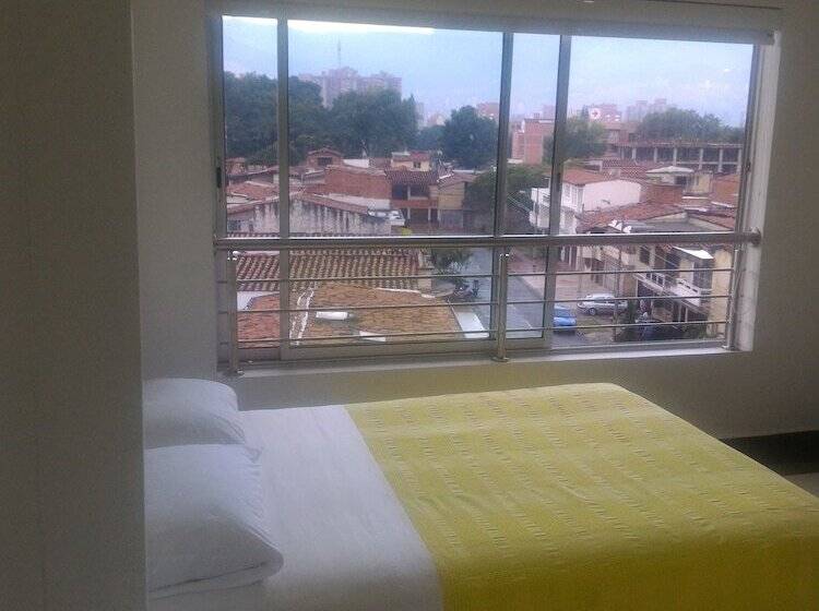 חדר סטנדרט, Csi Medellín