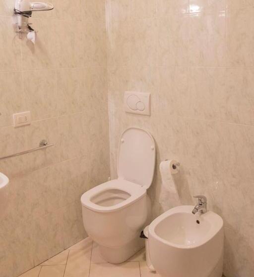 חדר סטנדרט לשלושה, Florence Decamerone B&b