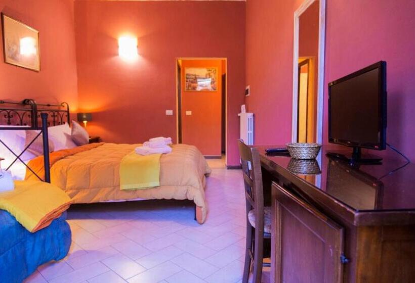 חדר סטנדרט לשלושה, Florence Decamerone B&b