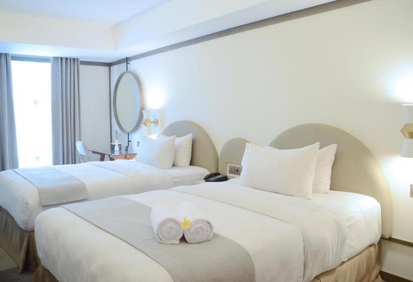 디럭스 룸, Louis Kienne Hotel Pemuda