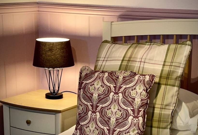 Номер Стандарт, Sibton White Horse Inn