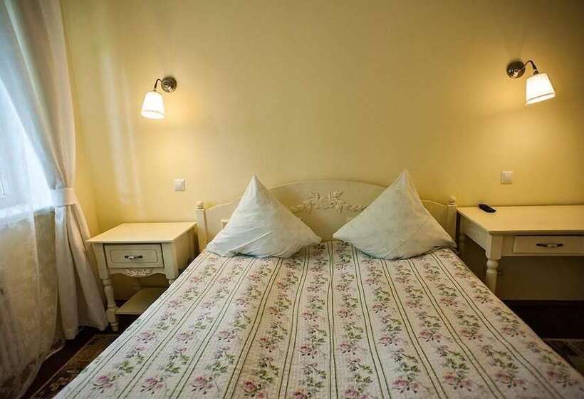 Люкс, Provence Hotel 4 Seasons