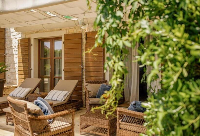 Апартаменты 2 Спальни с Террасой, Meneghetti Wine Hotel And Winery   Relais & Chateaux
