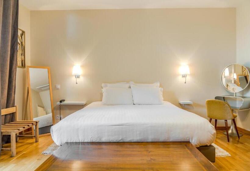 Номер Стандарт с Балконом, Logis Auberge De La Tour   Hôtel & Restaurants