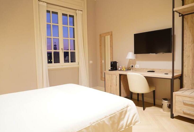 اتاق لوکس, Bergamo Inn 43
