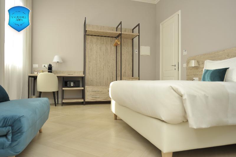 اتاق لوکس, Bergamo Inn 43