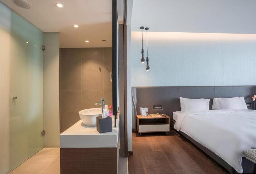 اتاق پرمیوم با چشم‌انداز دریا, Radisson Blu Hotel, Larnaca
