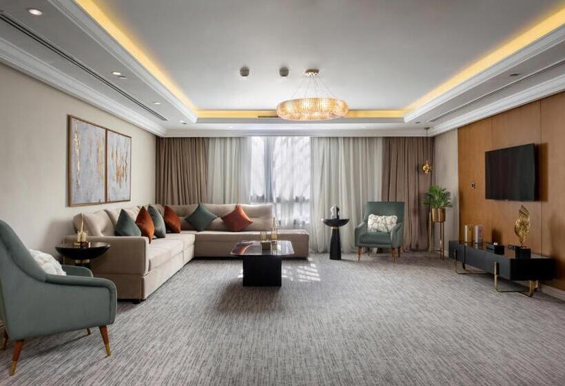 سوییت, Triumph Luxury