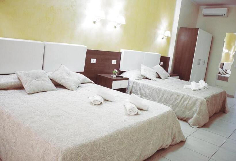 חדר סטנדרטי לחמישה אנשים, Tiburtina Hotel Holiday