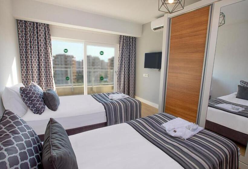 Люкс 2 Спальни, Greenwood Suites Resort