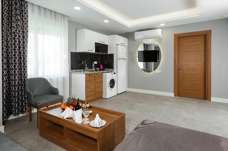 Люкс 2 Спальни, Greenwood Suites Resort