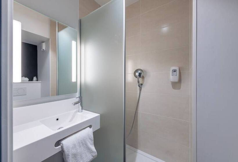 Четырехместный Номер Стандарт, B&b Hotel Bordeaux Centre Gare Saint Jean