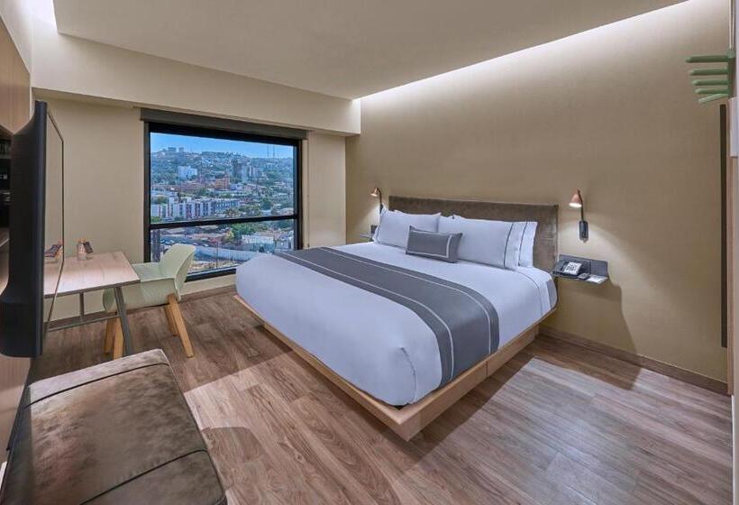 キングサイズベッドのスタンダードルーム, City Express Plus By Marriott Tijuana