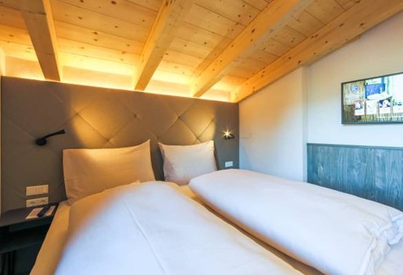 1 Bedroom Penthouse Apartment, Avenida Panorama Suites