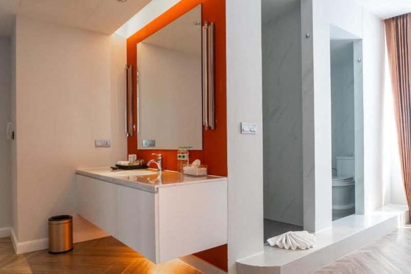 Deluxe room with river view, La Seine