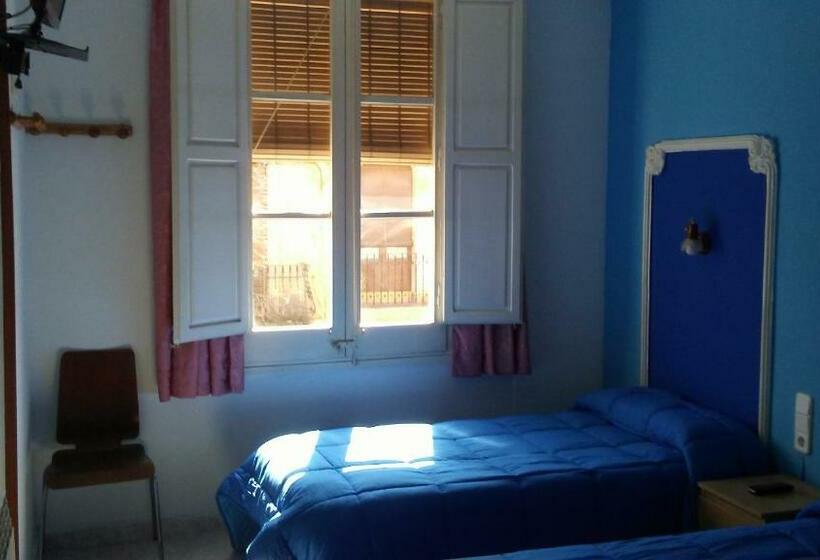 Номер Стандарт, Hostal Porta De Ferro