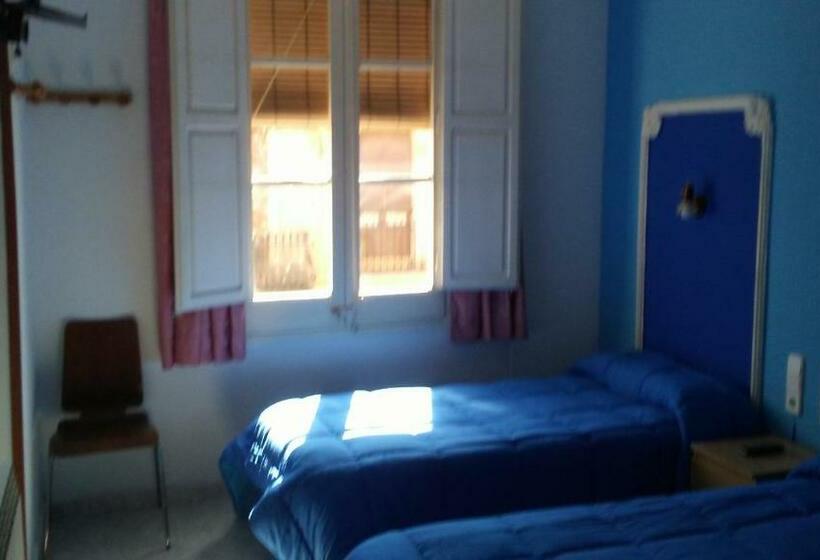 Номер Стандарт, Hostal Porta De Ferro