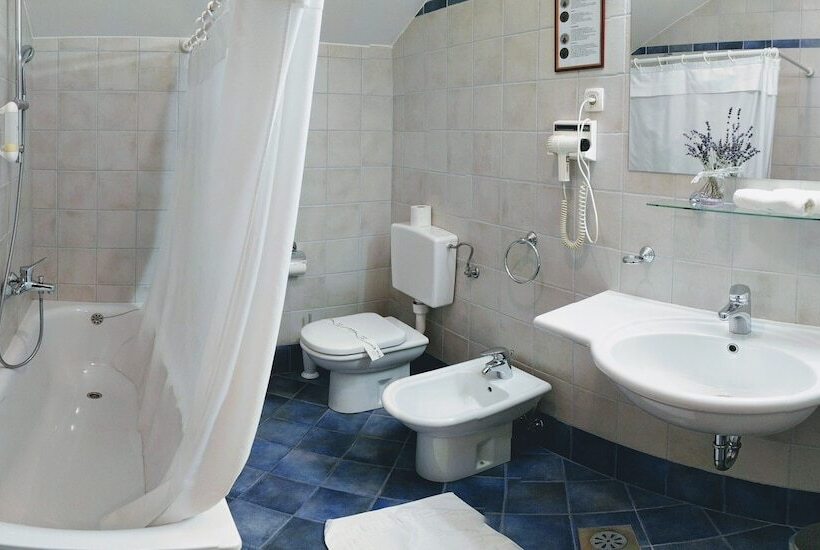 اتاق استاندارد یک نفره, Guesthouse Bajc