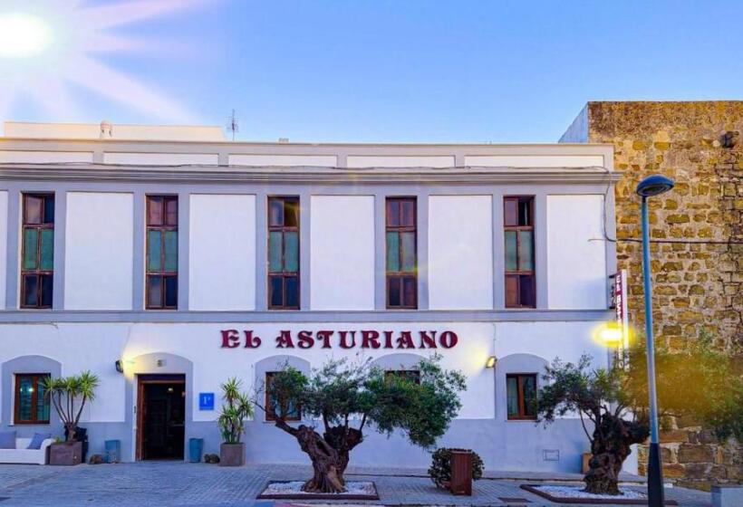 スタンダードトリプルルーム, Hostal El Asturiano